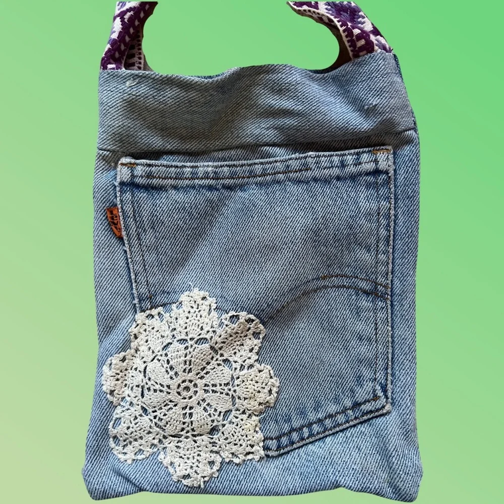 Handmade - Picture 2 of 3